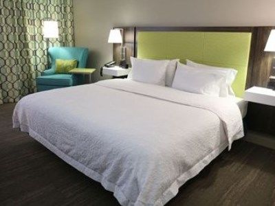 Hampton 3*